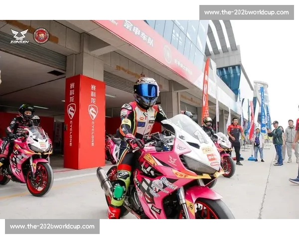 赛道巾帼：女车手用速度碾碎偏见，娱你安利她的破界人生